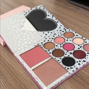 I Want It All Kylie Cosmetics Pressed Powder Palette